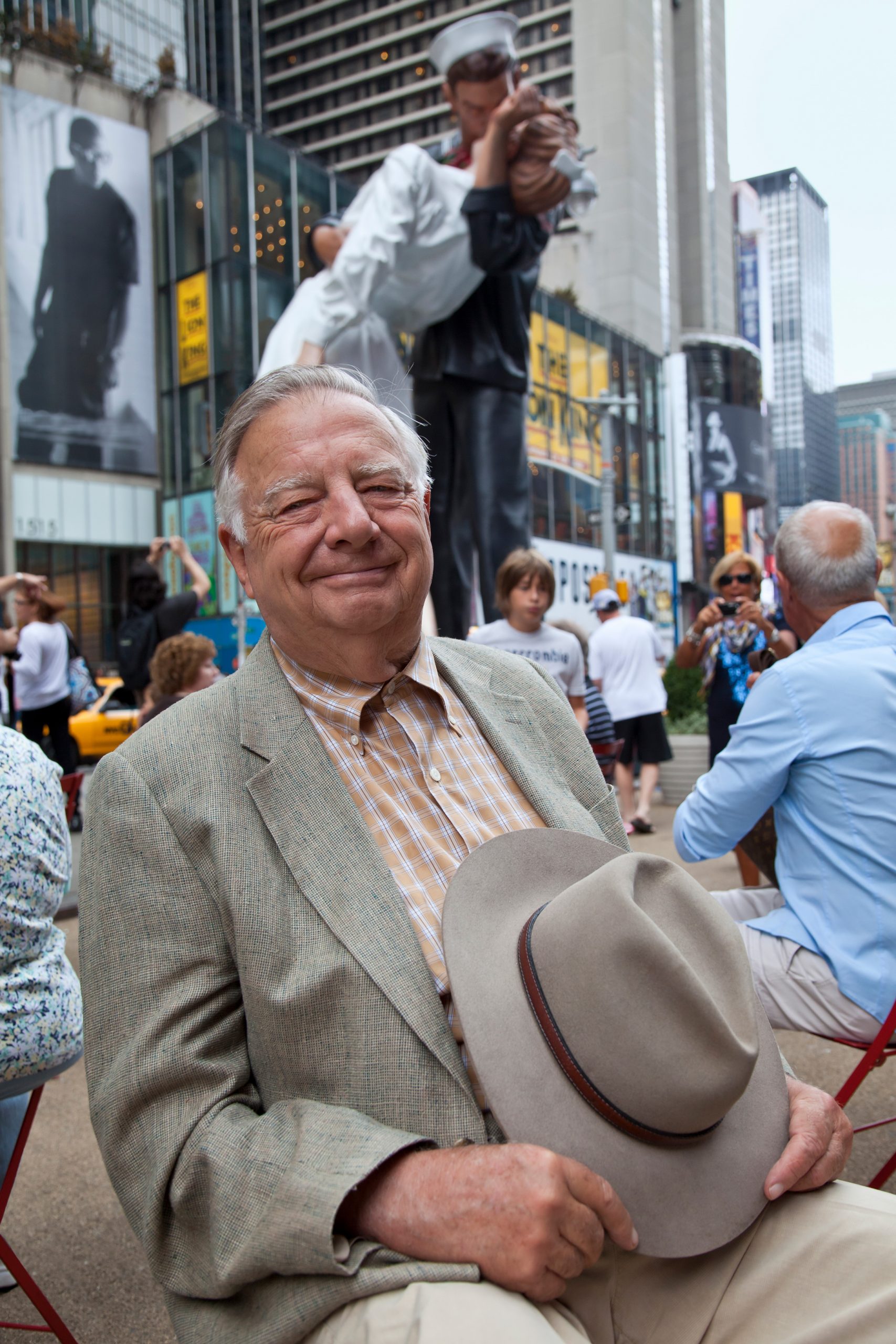 Seward Johnson: Against Propriety - Sculpture