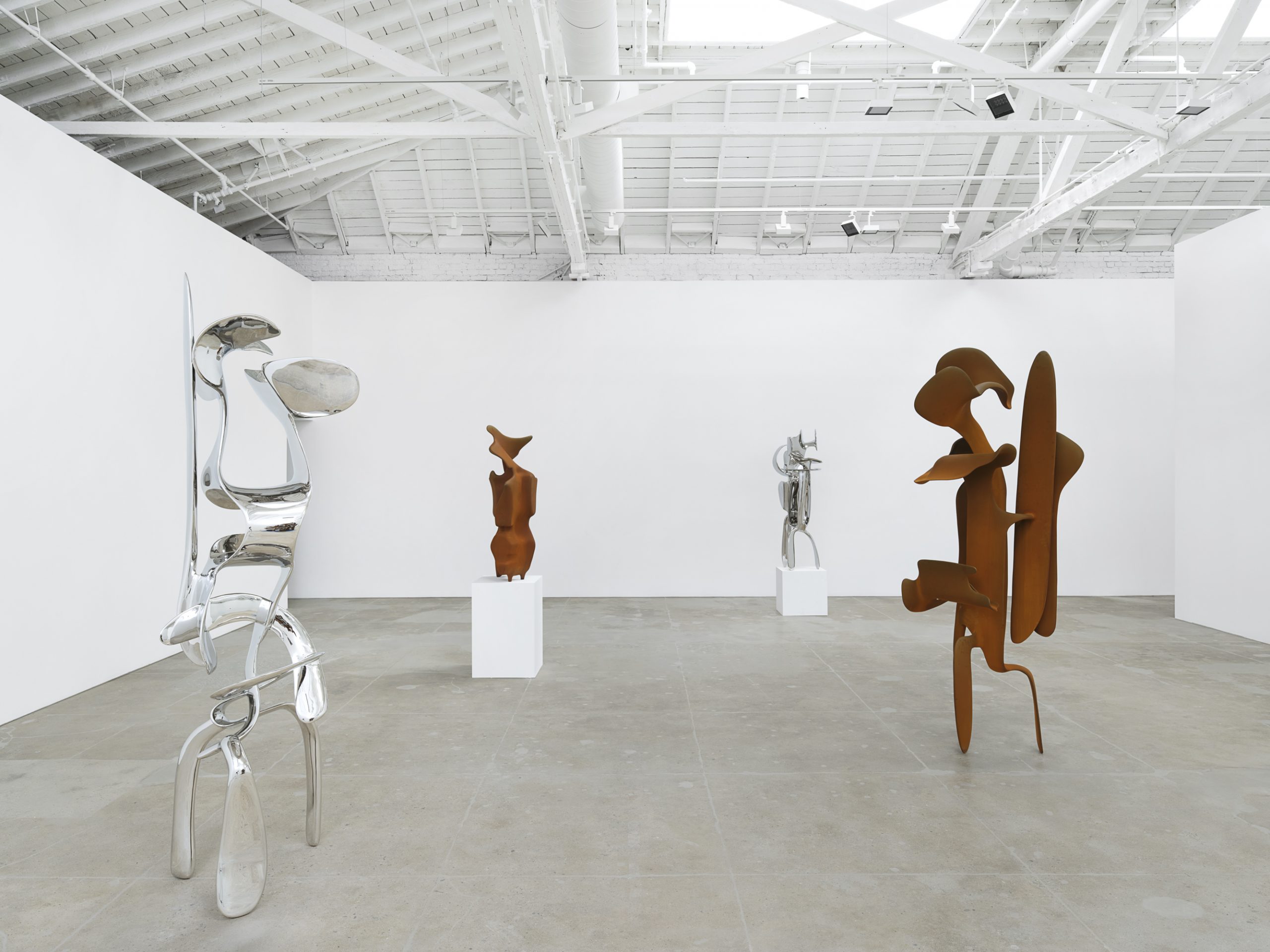 アート・デザイン・音楽 tony cragg MATERIAL THOUGHTS 00-07 2-TC-install-scaled.jpg